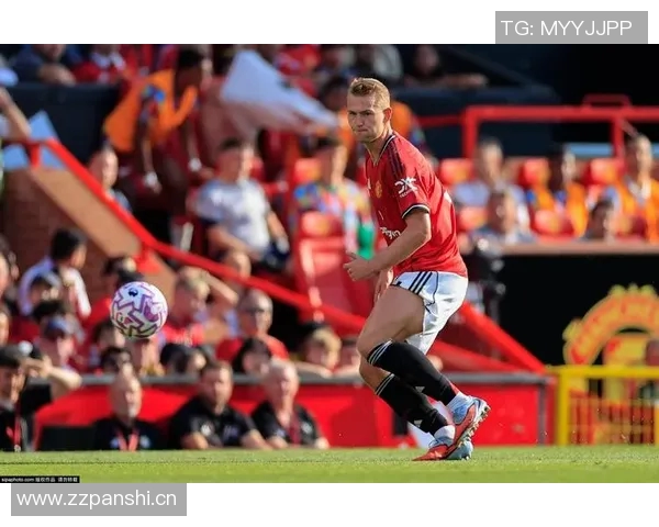 曼联本季英超解围，德利赫特断崖领先：揭秘红魔防线的逆袭密码