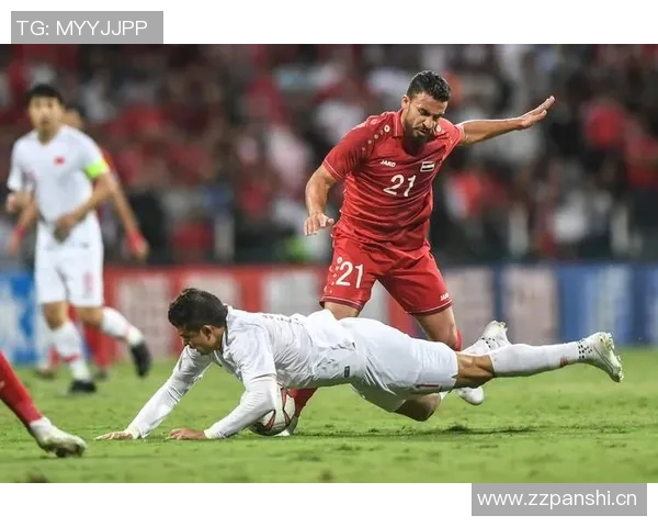 费迪南德、德里赫姆特与姆贝莫：现代足球后防的黄金组合揭秘